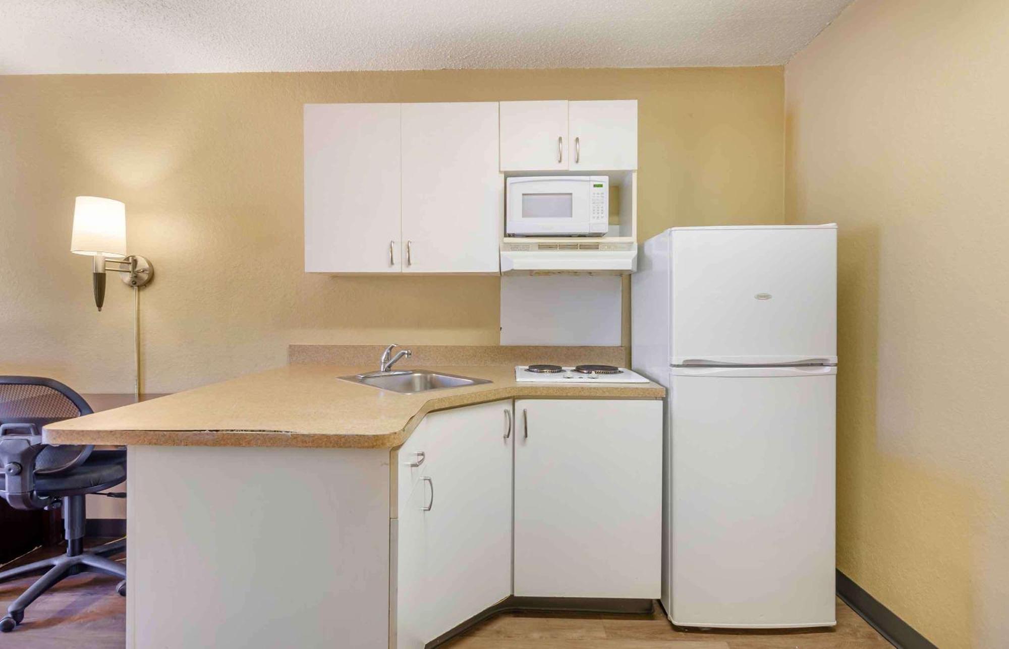 Extended Stay America Select Suites - Roanoke - Airport Exterior photo